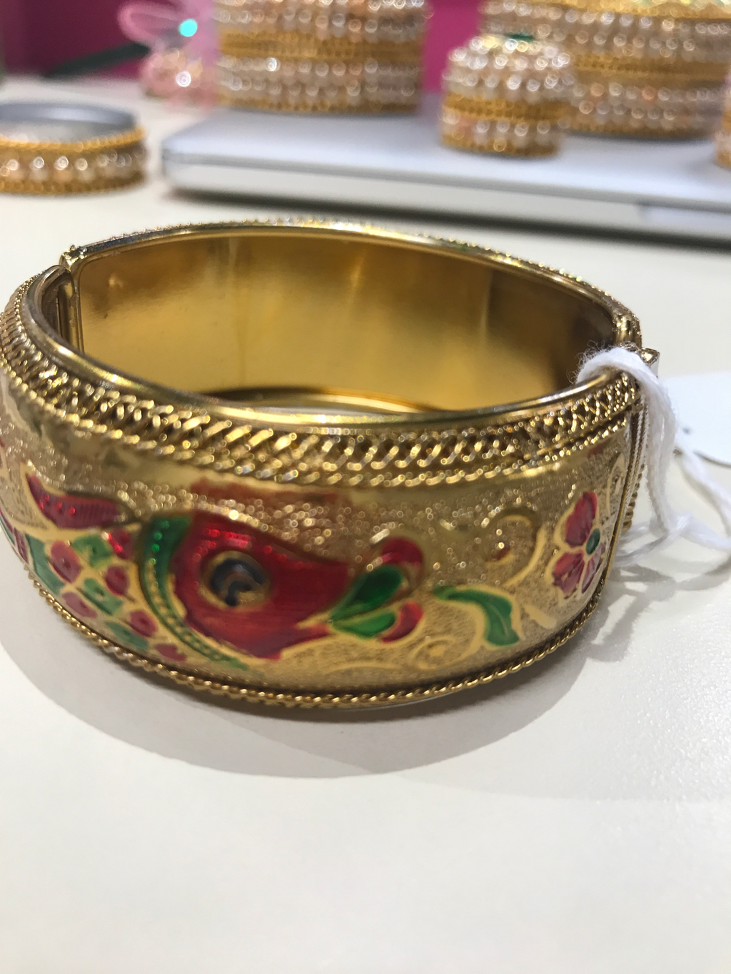 Bracelet enamel
