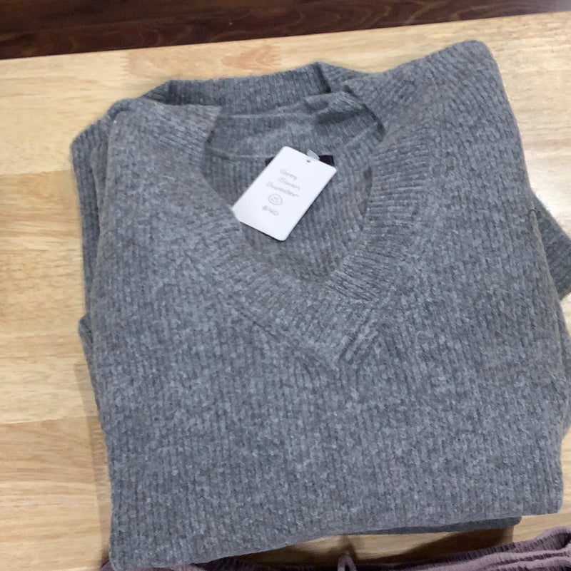 Oliv Grey Swan Sweater