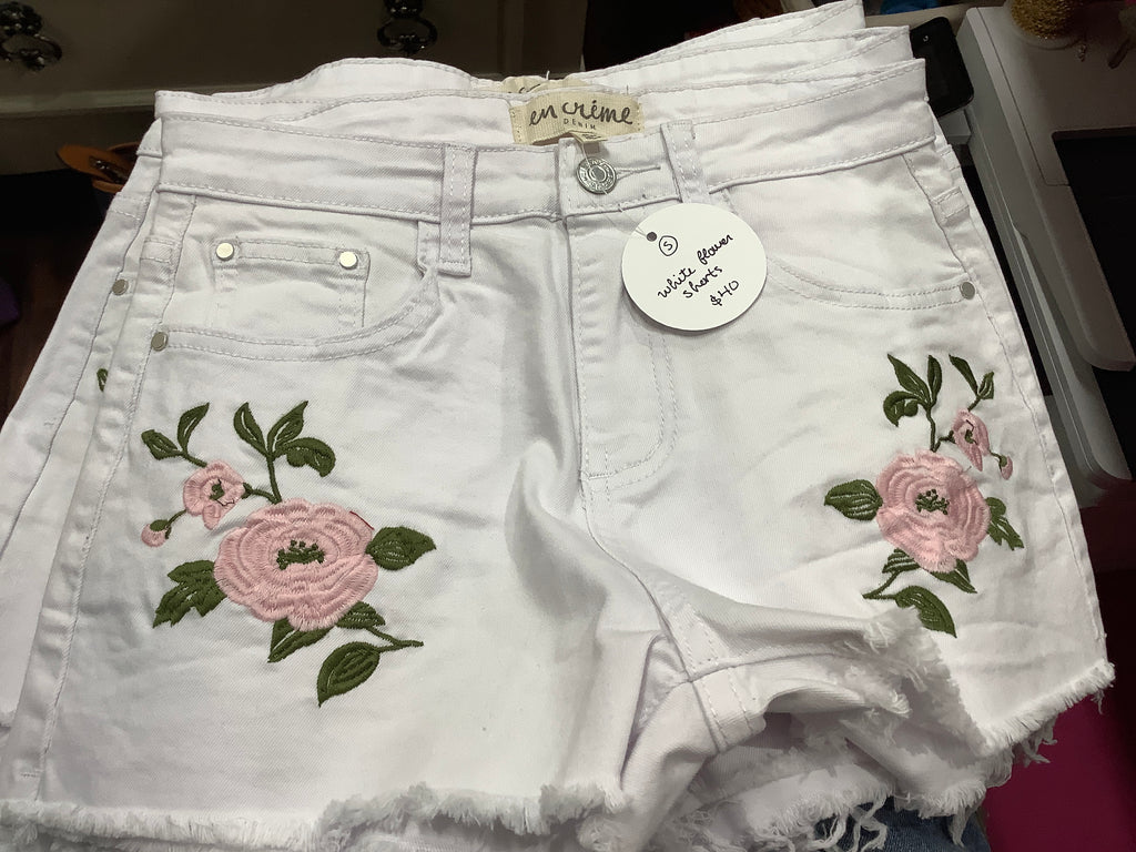 EC White Flower Shorts