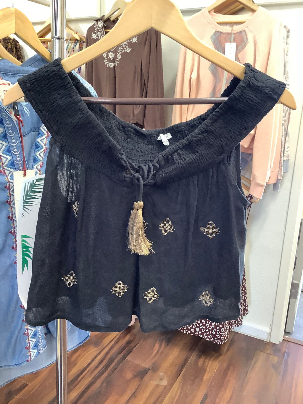 EC Black & Gold Shoulder Top